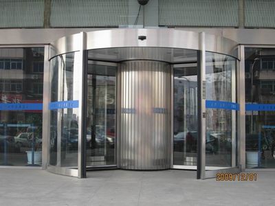 扬州旋转门 两翼三翼环柱门专业制造厂家金亿的产品与服务